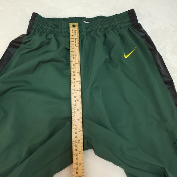 Nike Oregon Ducks Shorts Mens Medium Green Yellow Basketball Logo Athletic - Picture 10 of 14